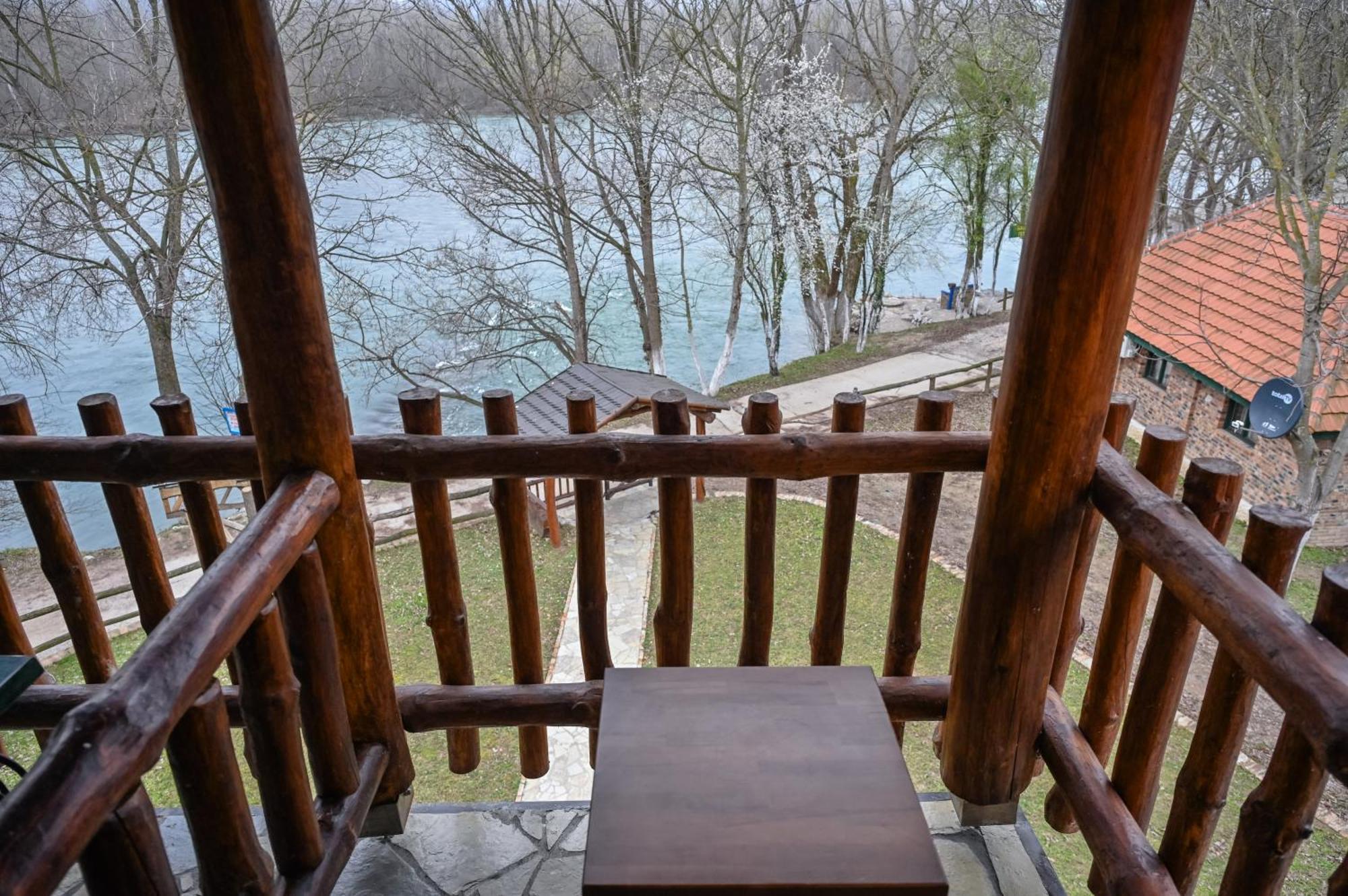 B&B Etno Village Suncana Reka Banja Koviljača エクステリア 写真
